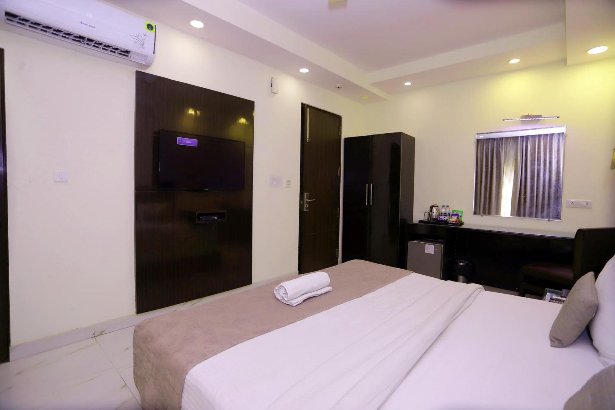 Hotel Pk Residency Noida Exterior photo