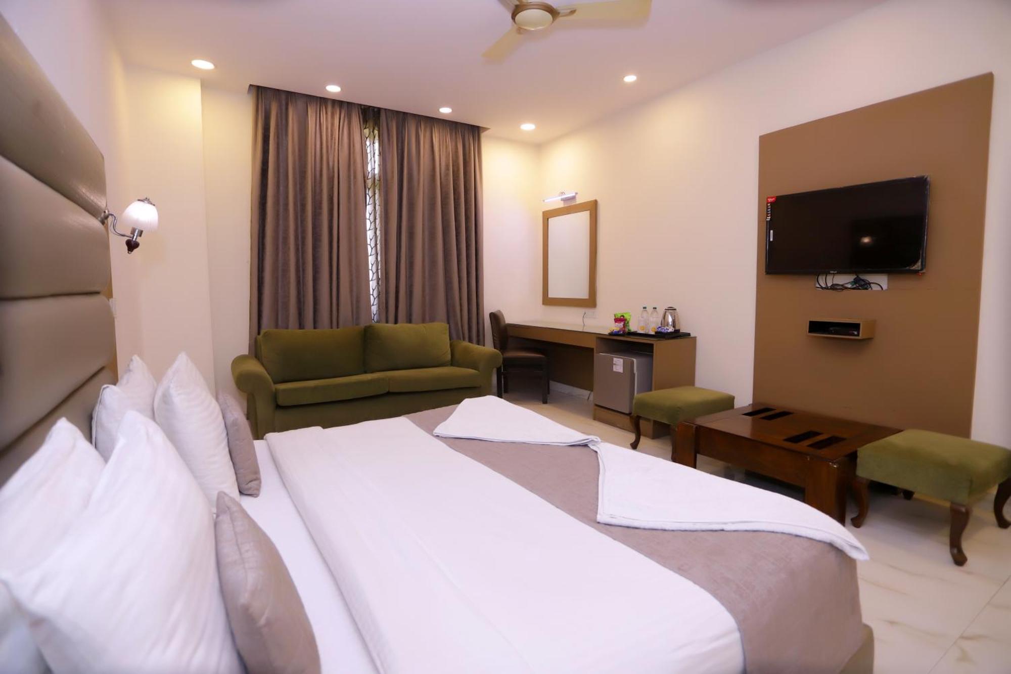 Hotel Pk Residency Noida Exterior photo