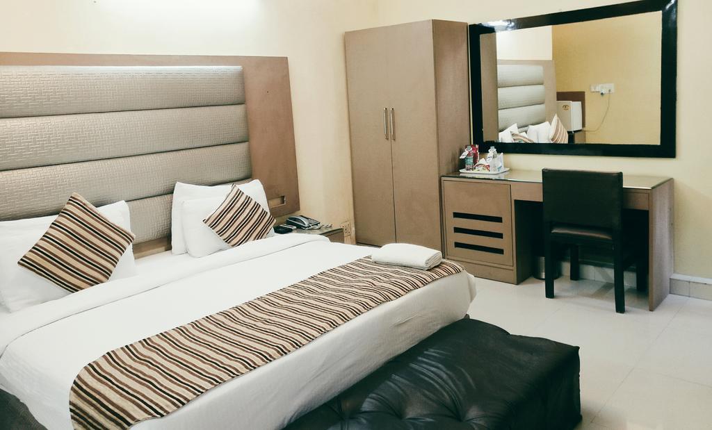 Hotel Pk Residency Noida Exterior photo